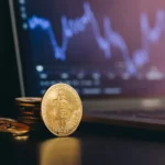 Criptomoedas e IA: Uma Dupla Dinâmica no Mundo dos Investimentos Digitais