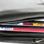 Análise sobre o limite de cartões de crédito e a regulação do governo brasileiro